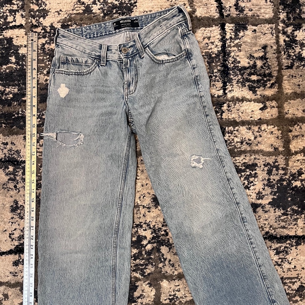 Hollister Jeans 00R Low Rise Baggy with distressed holes